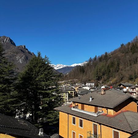 Apartamento La Casa Di Pietro Piazza Brembana Exterior foto