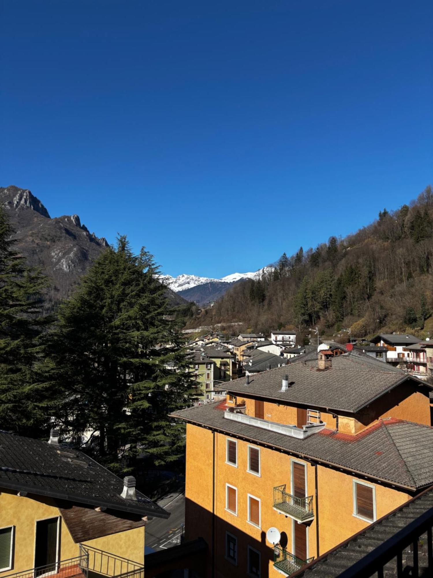 Apartamento La Casa Di Pietro Piazza Brembana Exterior foto