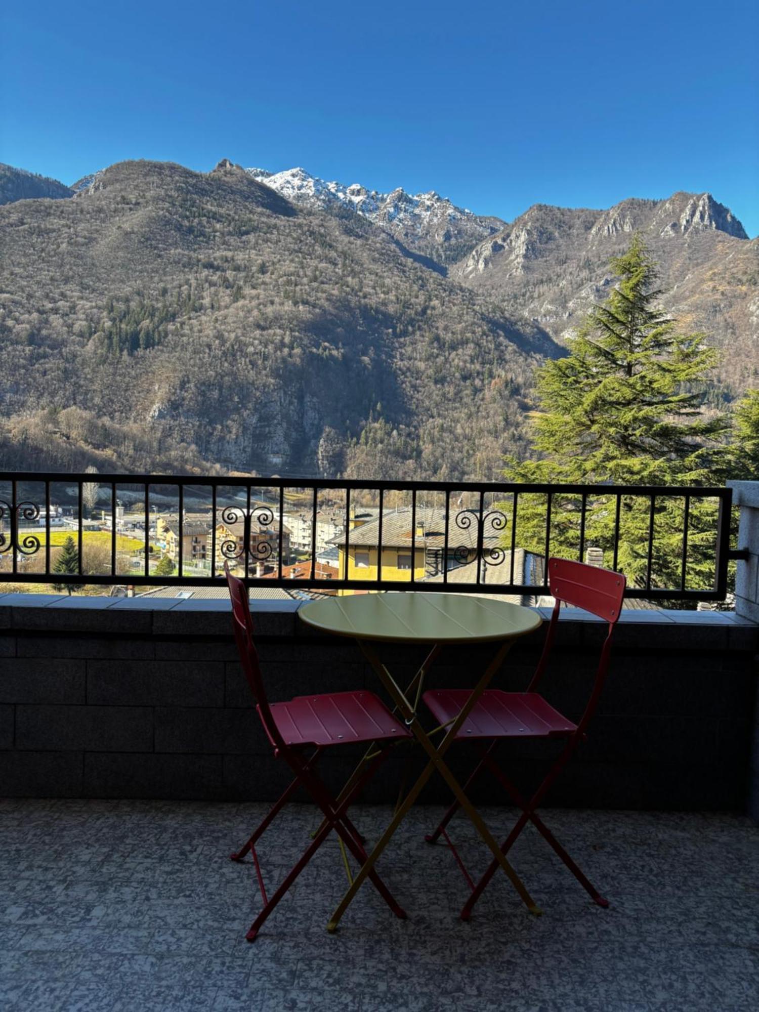 Apartamento La Casa Di Pietro Piazza Brembana Exterior foto